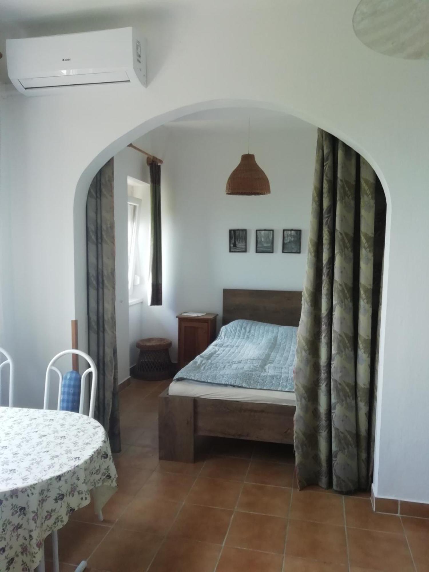 Csizmazia Apartman Tihany Rum bild